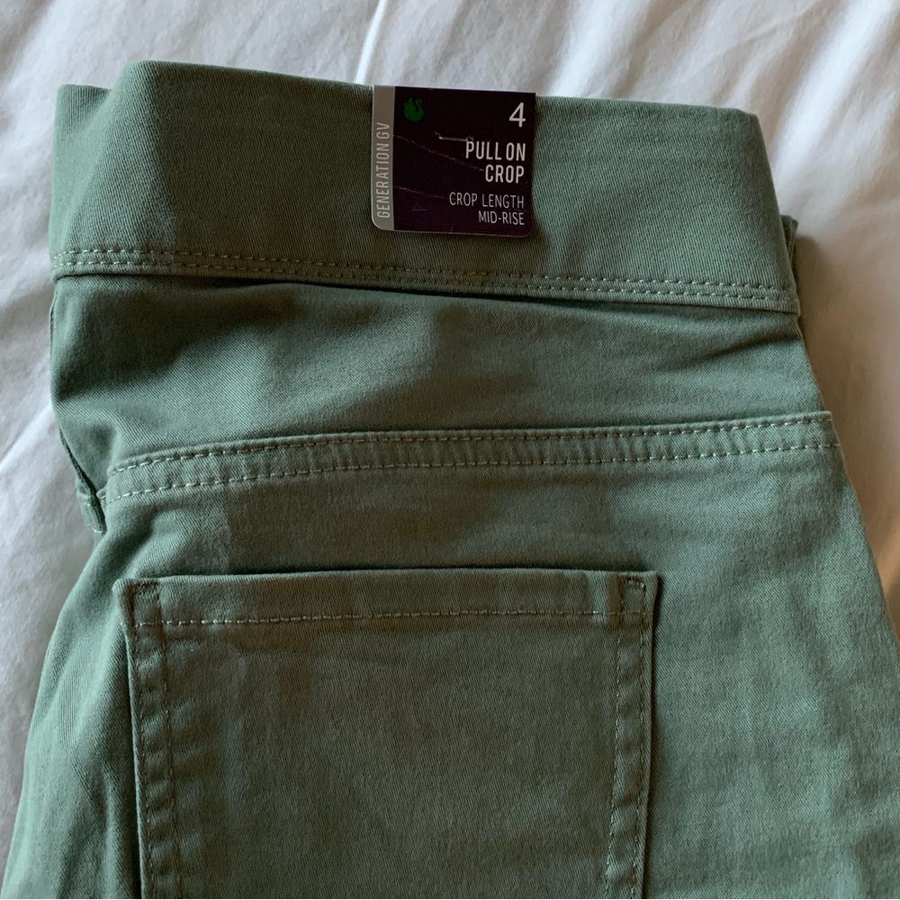 Gloria Vanderbilt women size 4 pull on pants